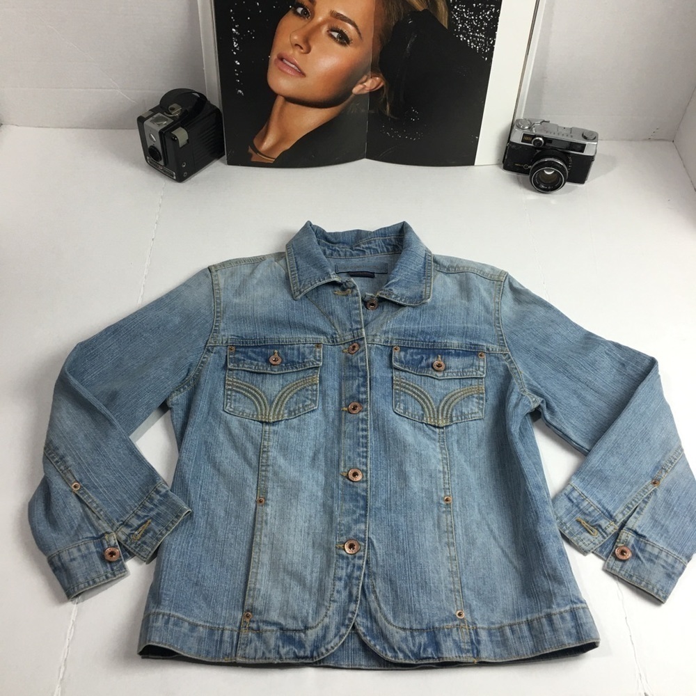 Sunfaded Denim Jacket | Relaxed Cropped Fit · Western Stitch · Butter Soft - Picture 3 of 13